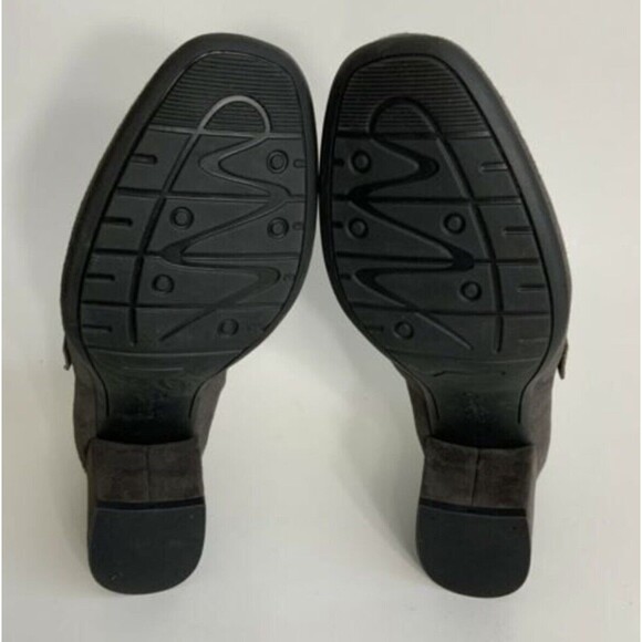 Earthies Suede Rhea Square-toe Block Heel Booties 10 - Picture 9 of 11